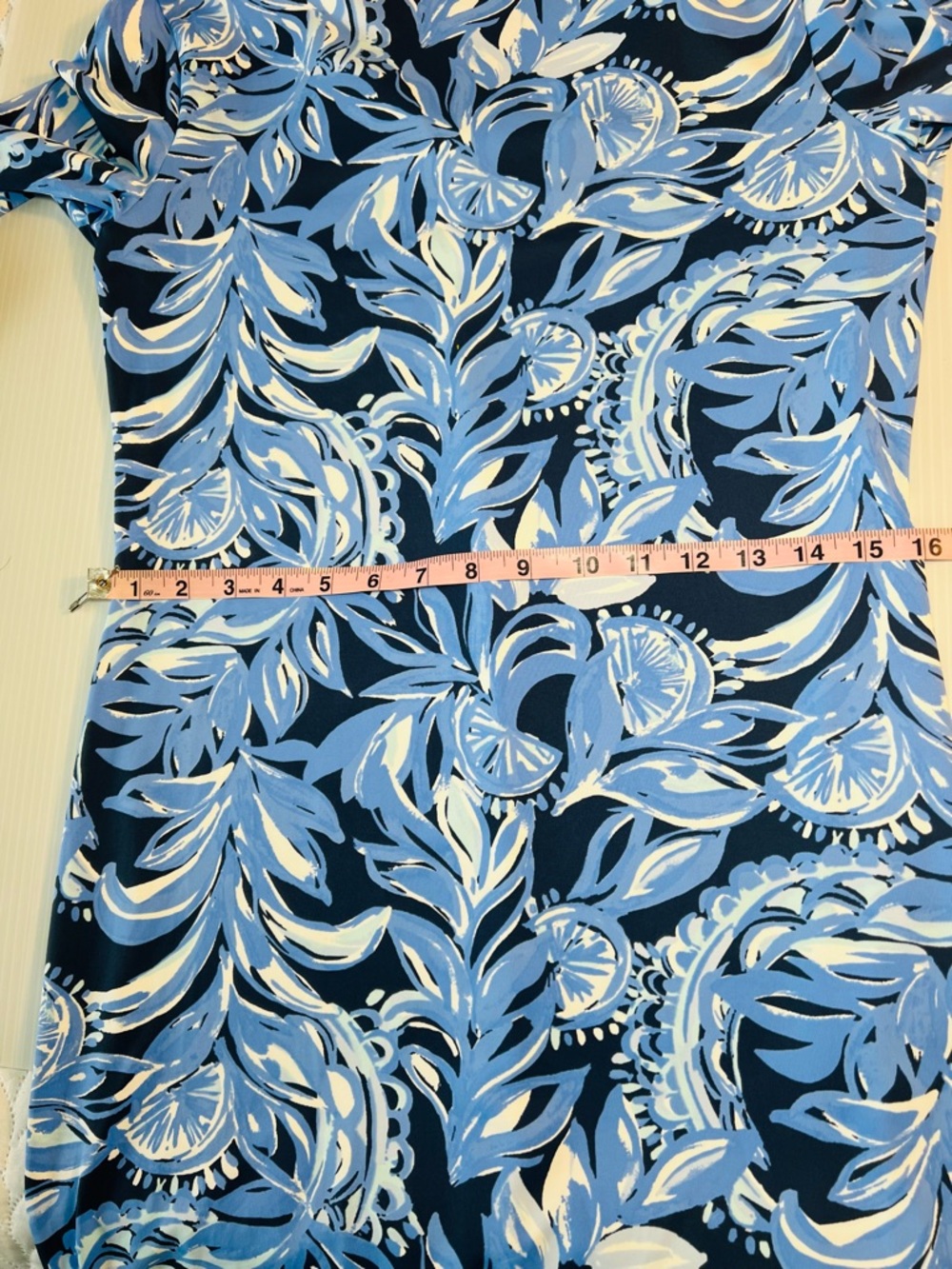 Lilly Pulitzer UPF 50 Nadine Dress “Chilly Lilly” size Small - Picture 6 of 12